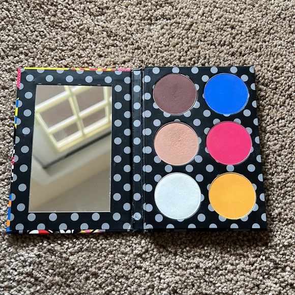 Disney Pop Of Minnie Palette - Picture 2 of 5